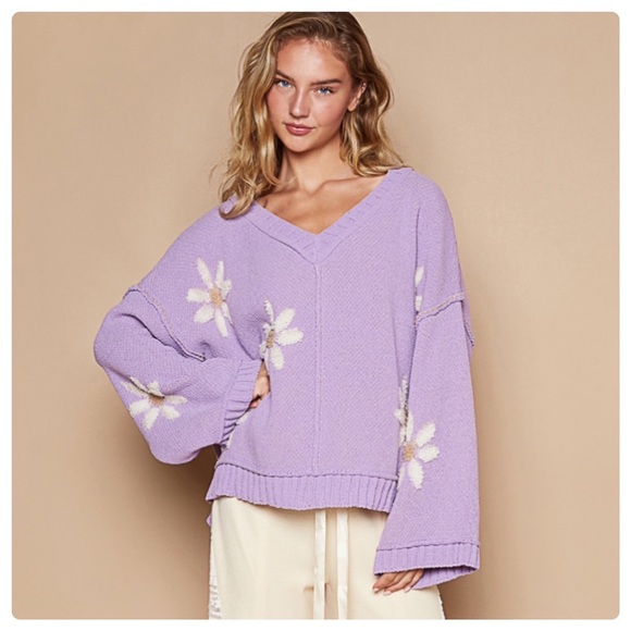 $40 start 166 2 LEFT ⬇️POL Soft Berber floral sweater - Picture 6 of 7